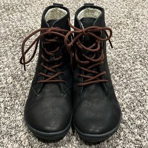 Vivobarefoot Gobi Hi lace up boots size 7 women’s brand new